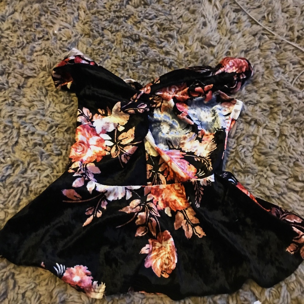 Charlotte Russe peplum top only worn once